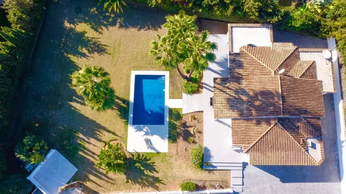 bf13563a-053b-4d40-acea-54ea517cc9fe