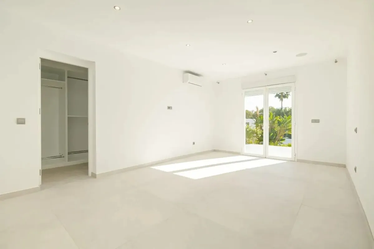 e6d48458-ccb5-4f6a-a83e-f7fcc1d4f90a