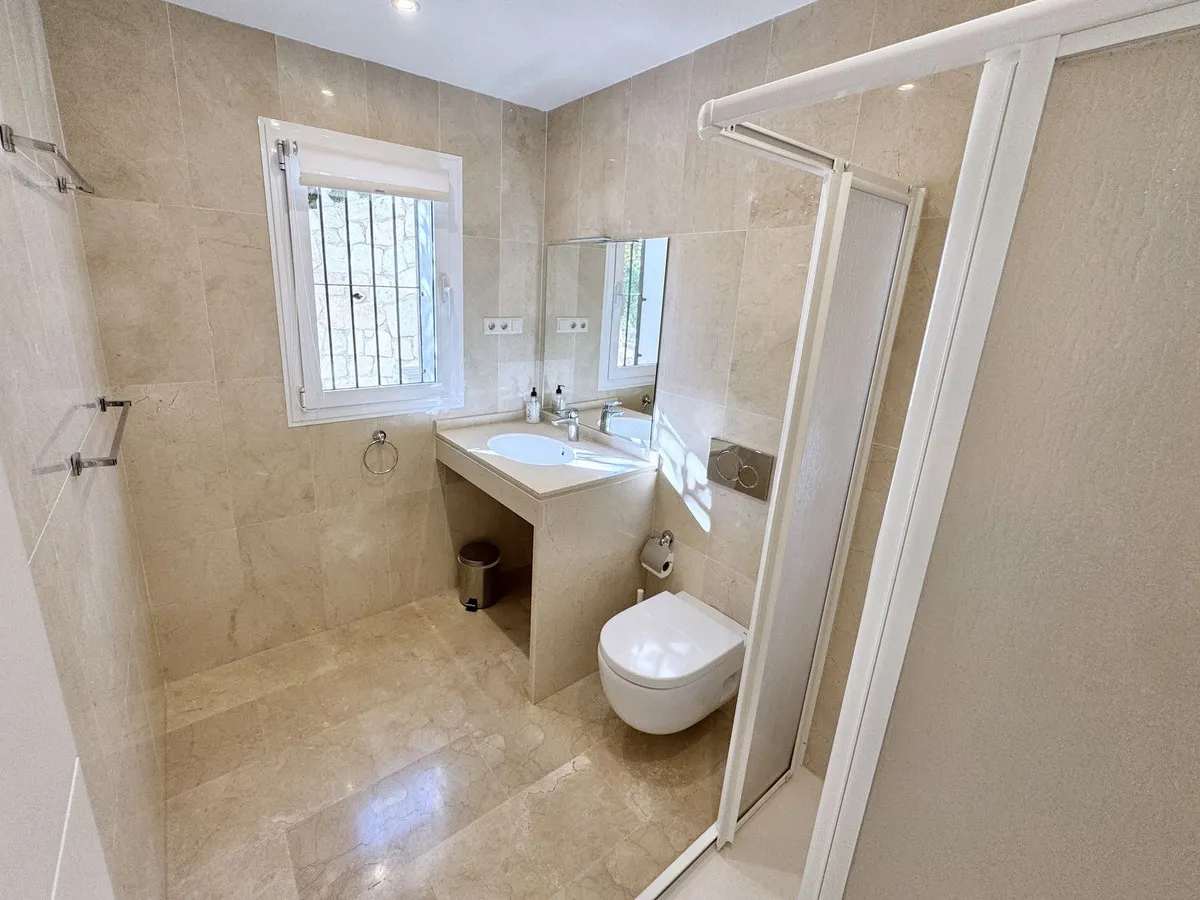 2eab5b0a-7483-435d-aac0-2d52a43703f5