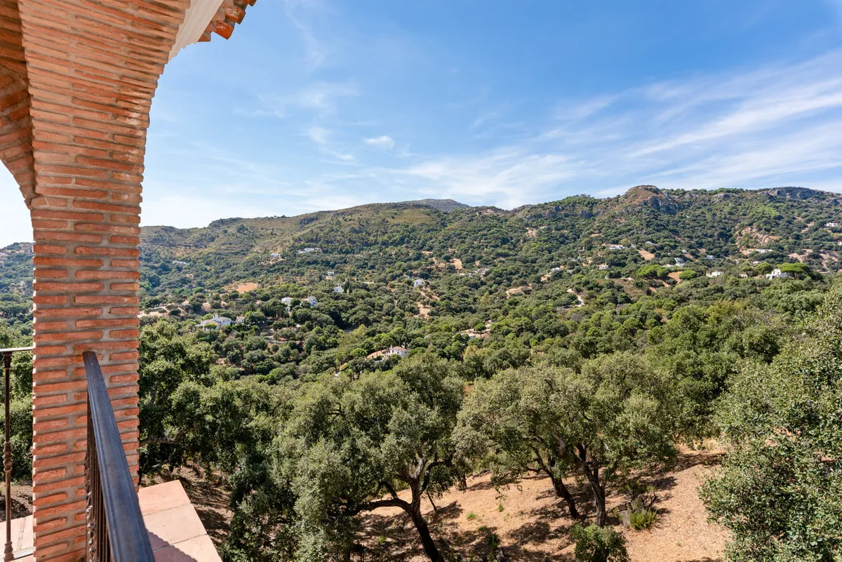 bba8d9a5-91b3-48fa-b6e6-25cd69f871f2