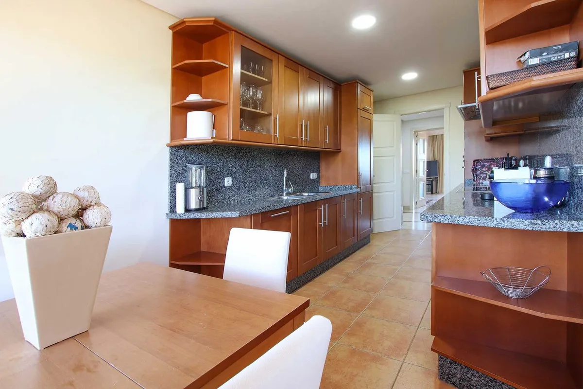 f238979c-3b46-4c46-bbd1-17781e95d2ac