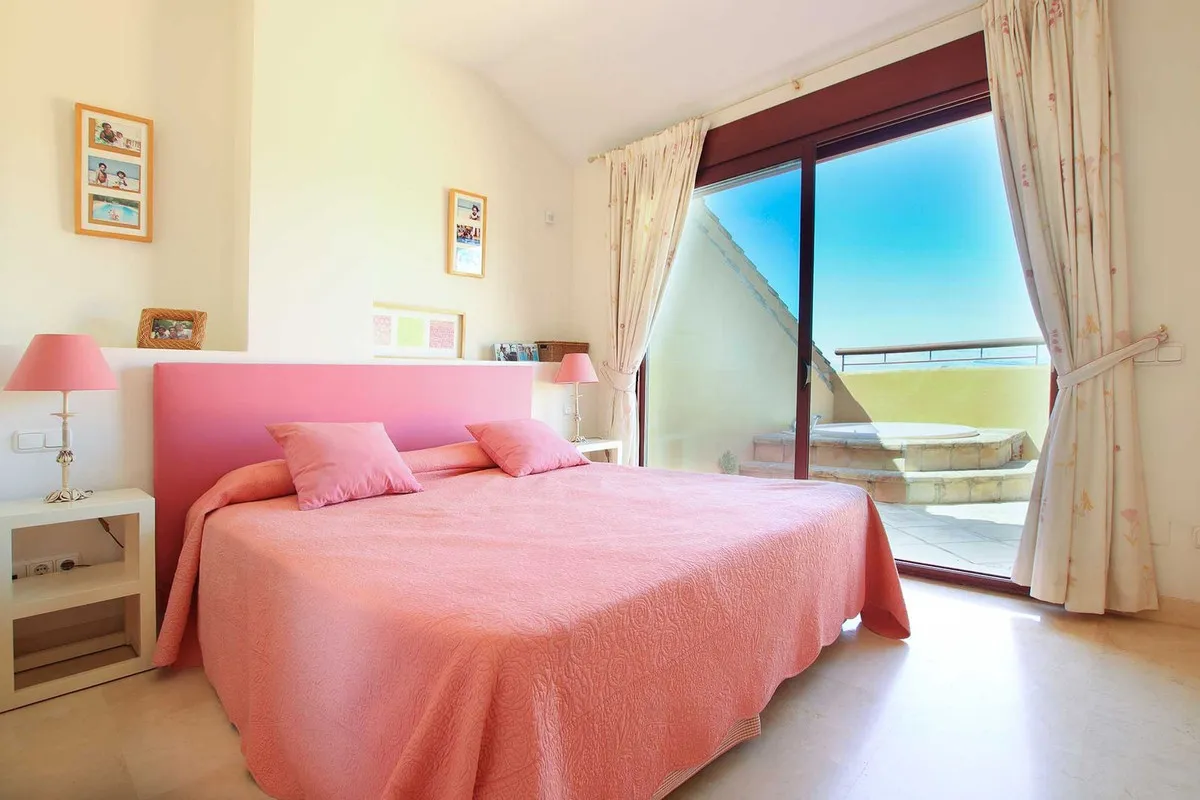 fc8acc69-a7d4-4747-9307-0d33f31ca7a4