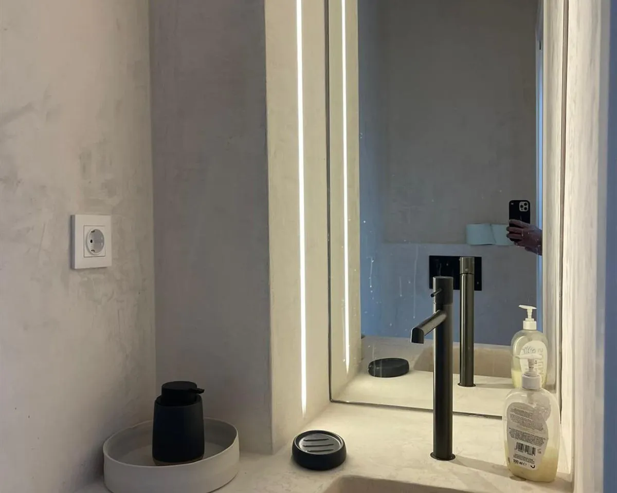 04df5ffb-e4ef-440d-89dd-4b8808949bcc