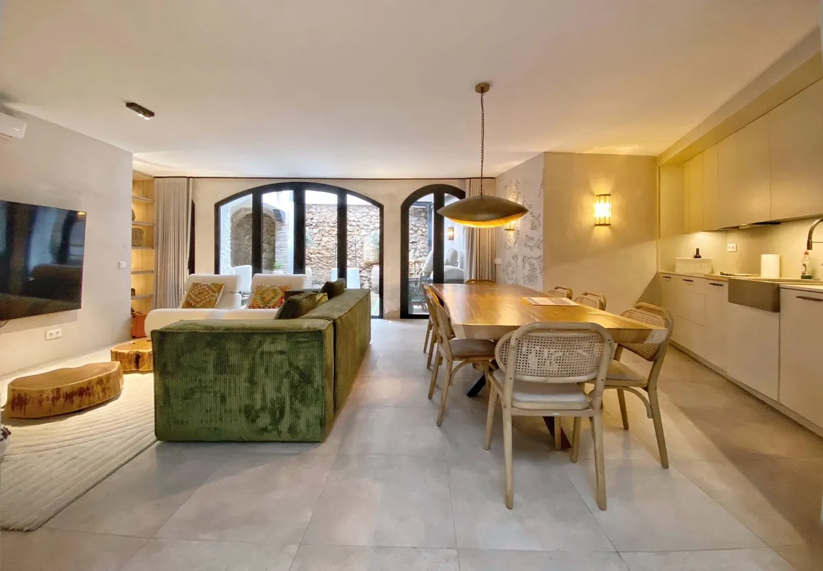 97cf282a-92ee-4373-8484-13414ab5b9d7