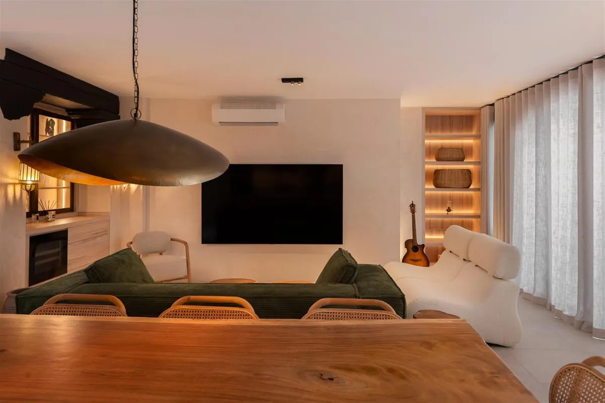 c9c51b08-2c7d-4b2c-bc44-cc155b377c56