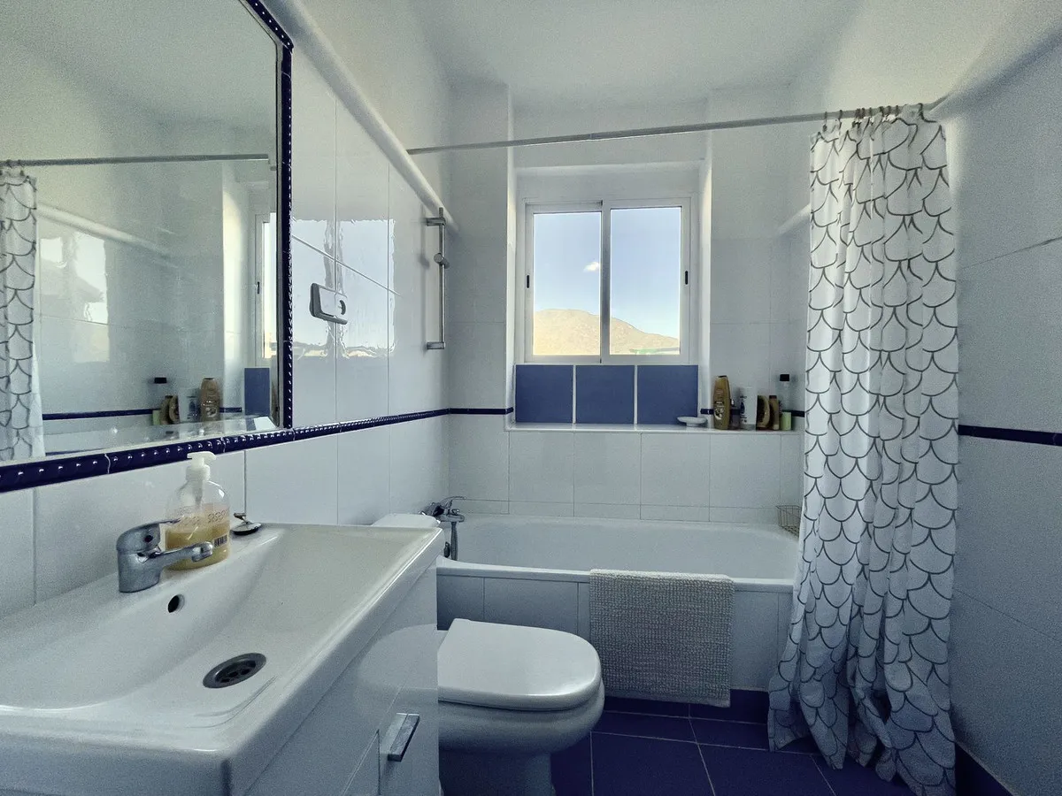 1d620213-7da4-4922-8da9-38f9356cc5bf