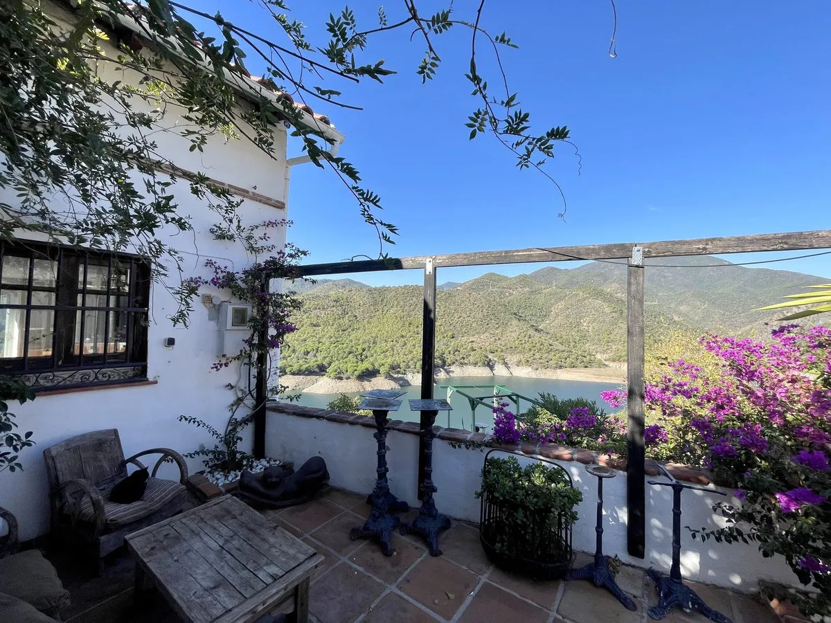 24efc921-7efa-4994-a361-3dd3d676d6b8