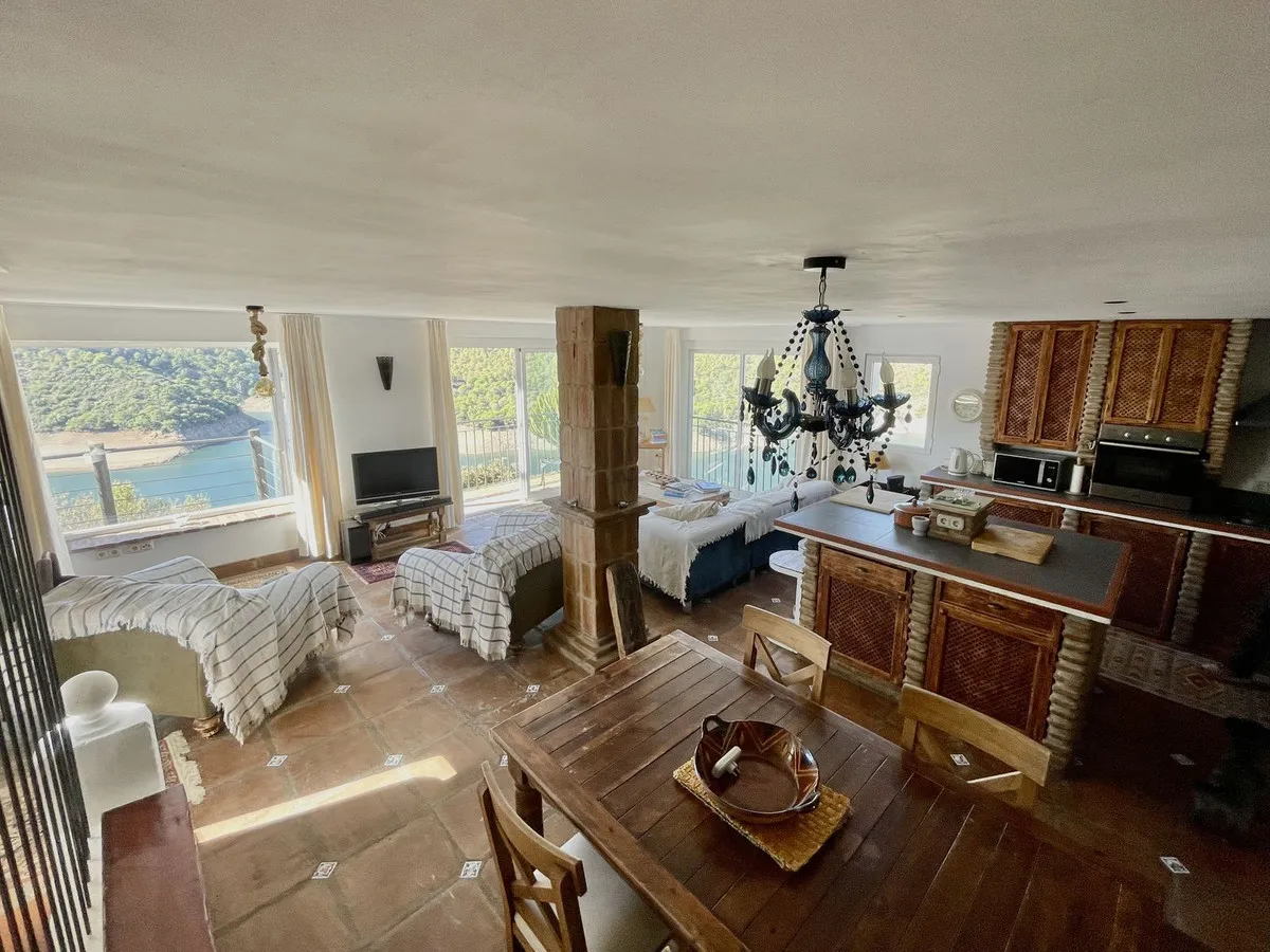 803ddbbd-14f8-4b14-adf5-56338f3161cc