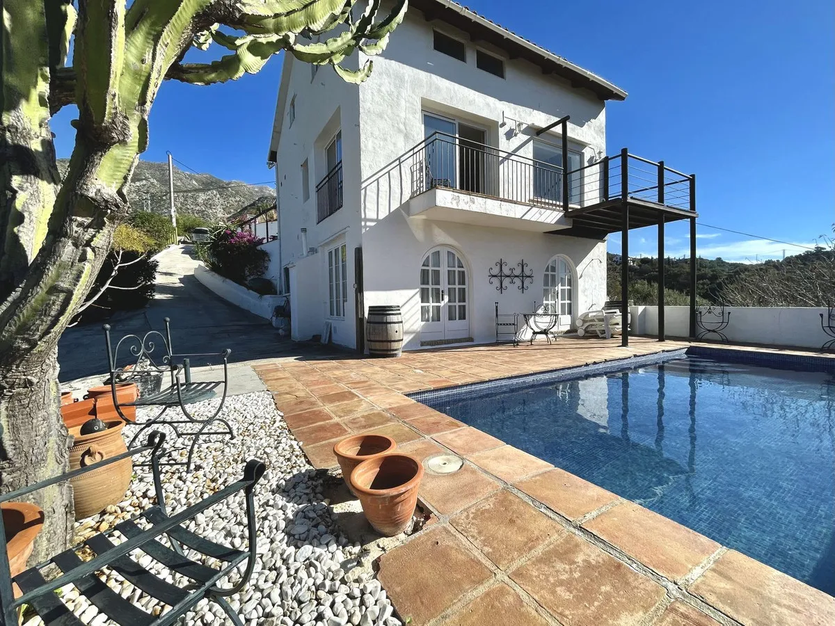 f5d879ce-aae0-4286-a867-72a0096ce627