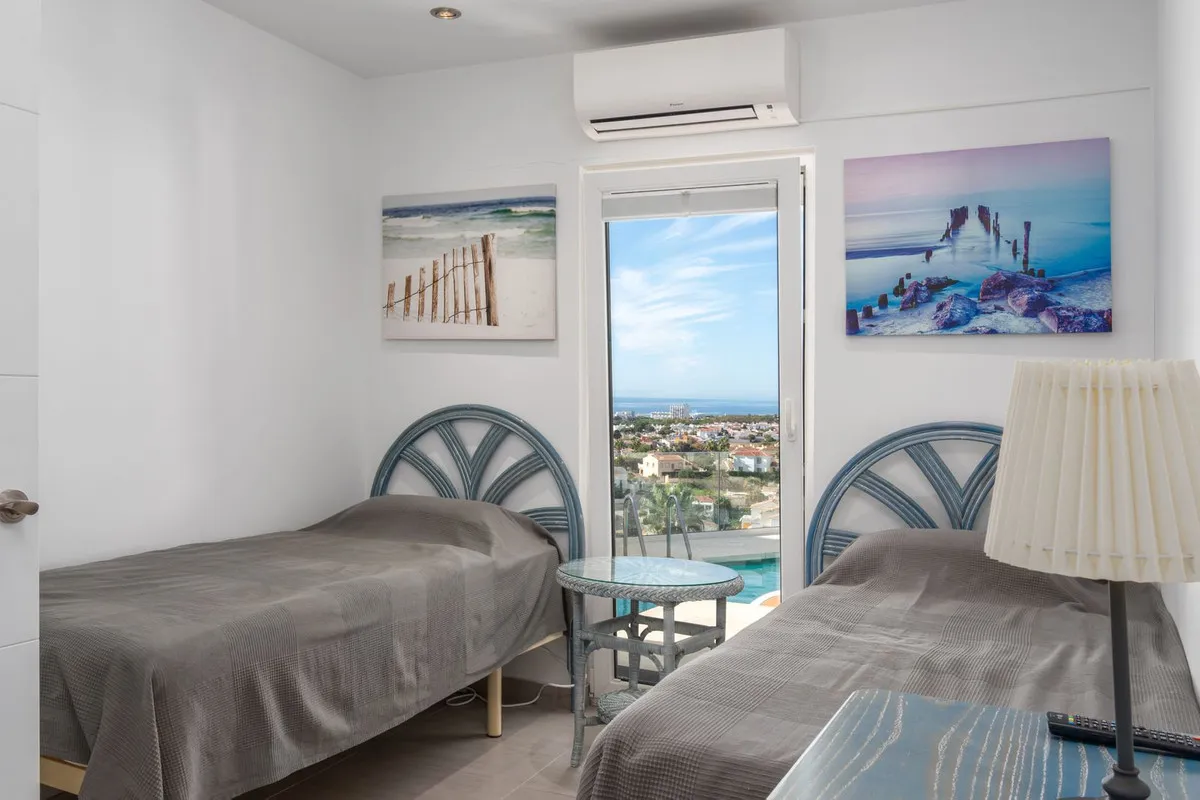 5042cfe2-bea3-471a-ad14-83a0062257ad