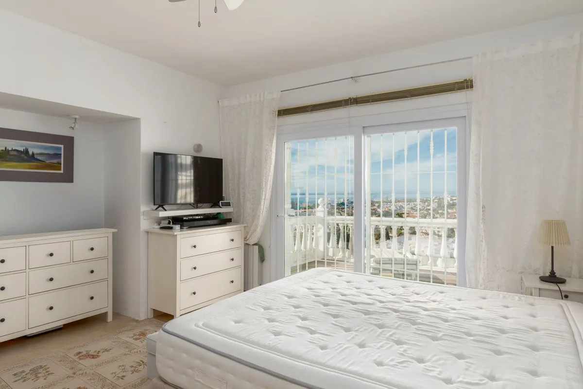 62fd4d91-213d-47e8-987a-40ec4184d680