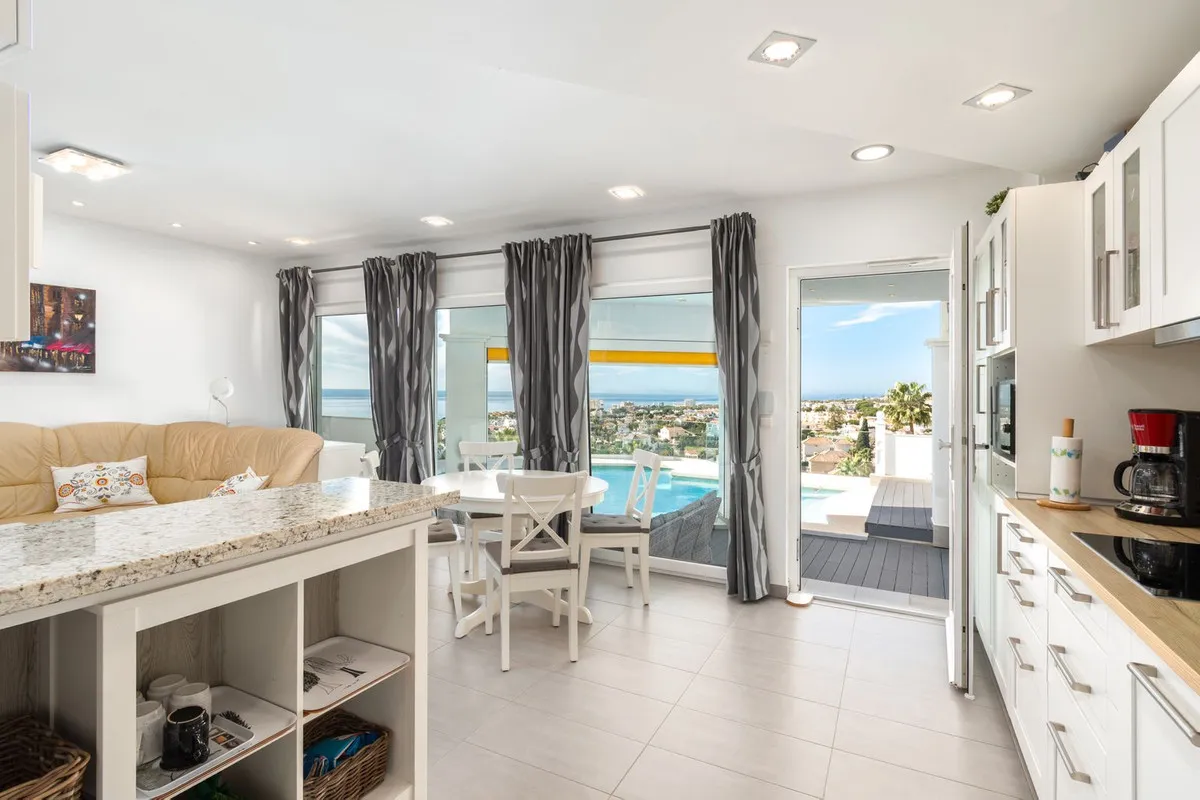 c00538cc-0002-4a37-b1a9-090a554490b0