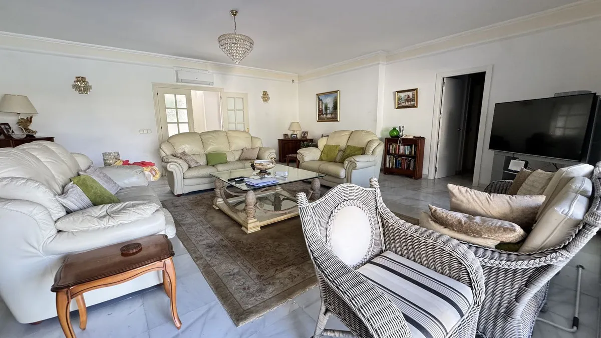 6fed919d-8537-46f8-928d-02490714ca60