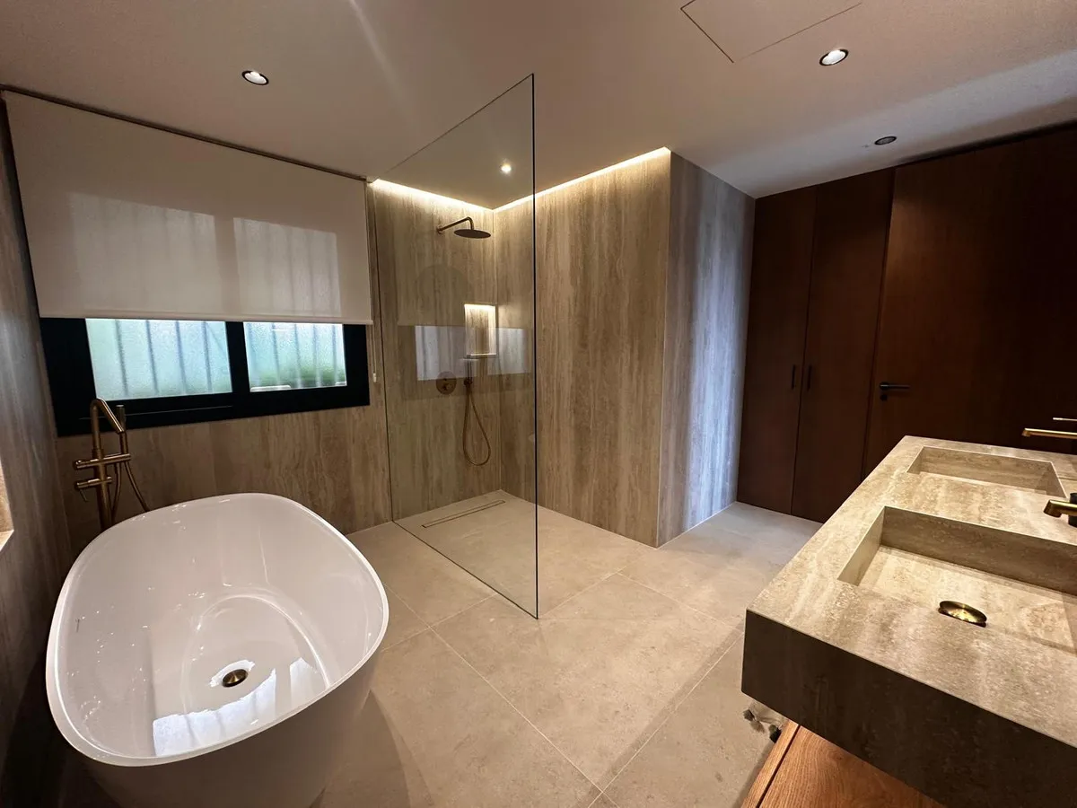 7c3235b8-e7e0-45e7-9878-3ffe37586e81