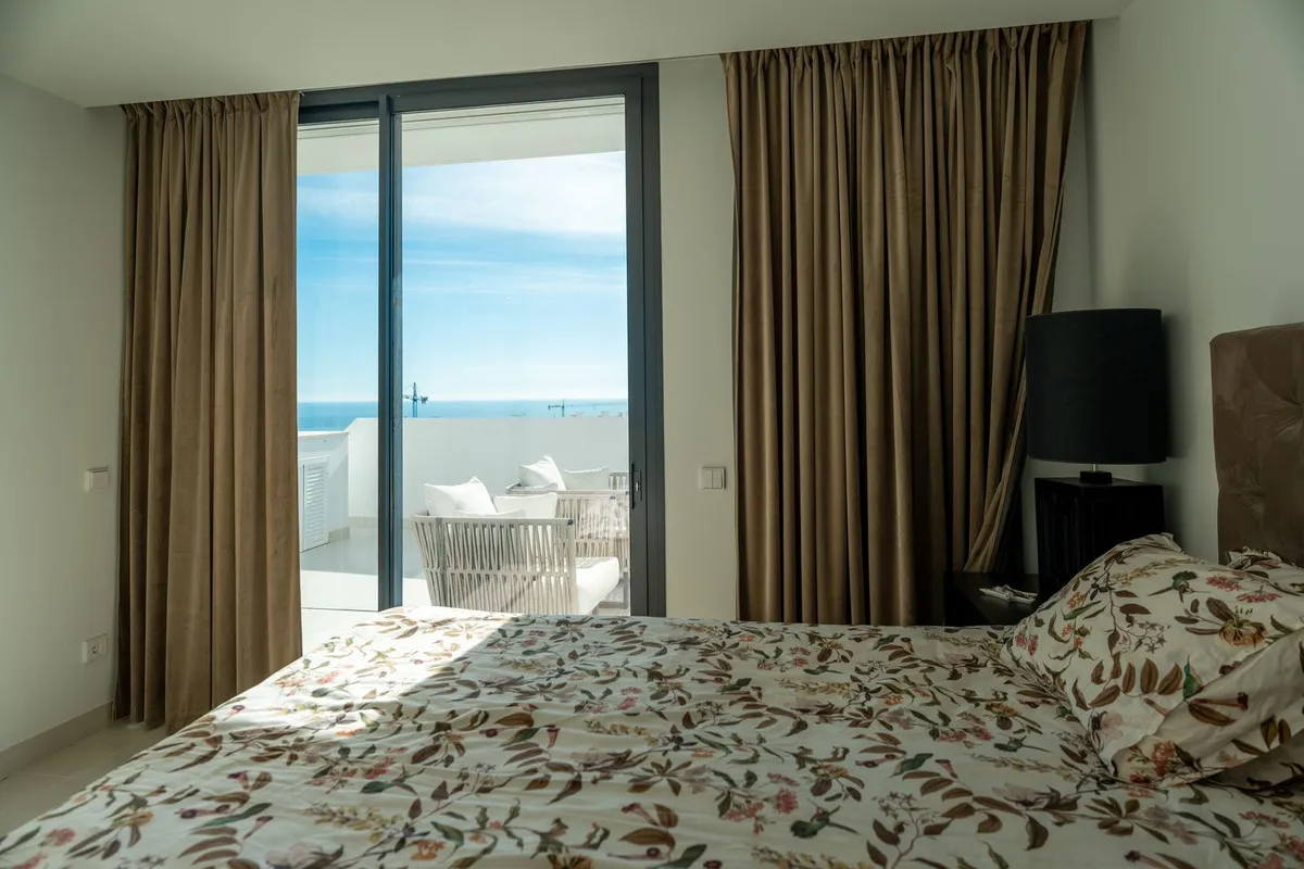 03a654fc-f64c-4c14-8e8f-aafbf06a7a19