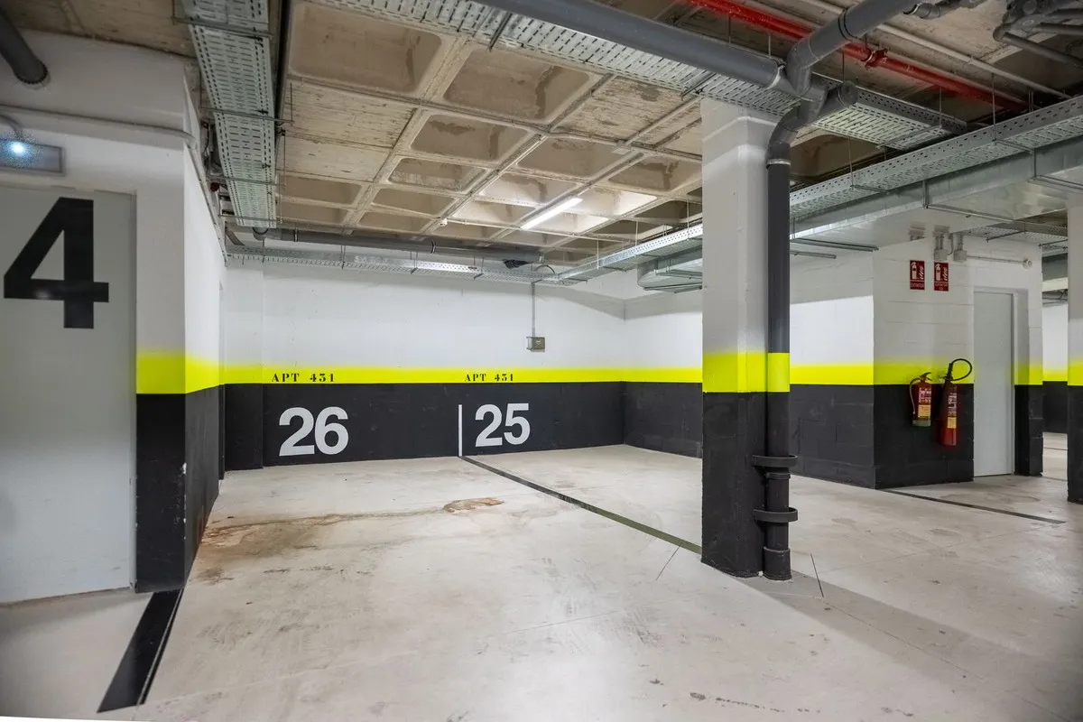 ea1f04b9-bc60-4405-8cc7-72bbfb65a0b3