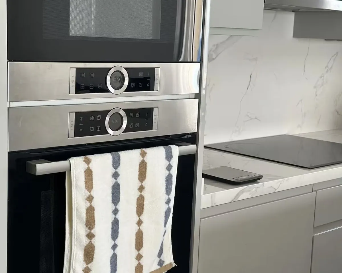 0963fa50-f785-4343-a5d4-2416a103a2e9