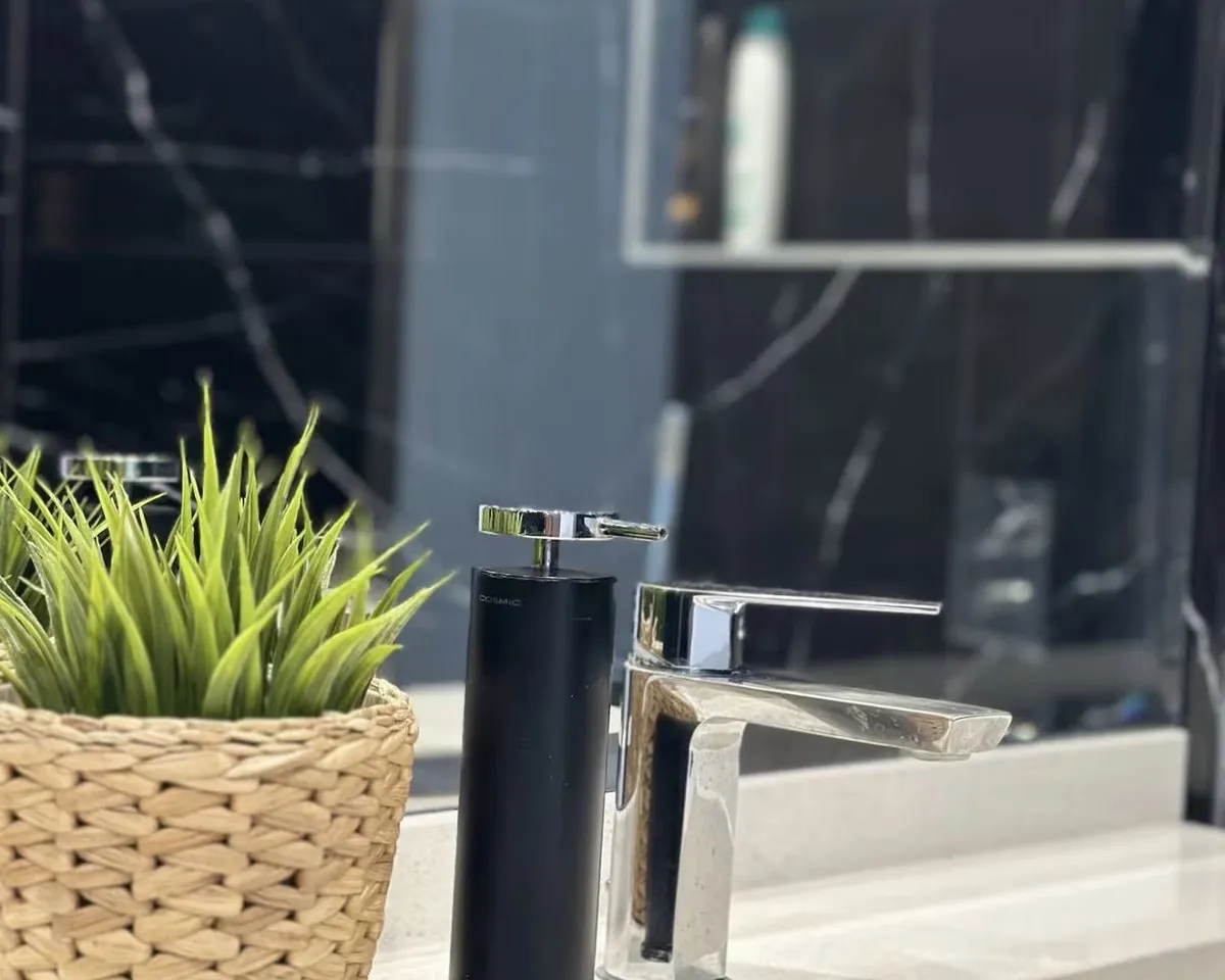 6a62082a-2718-44a8-b2c3-bec602215208