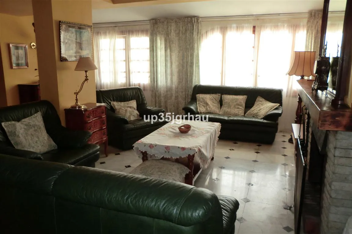 39c0d7c3-f5f9-4264-96a1-b472ce2e651c