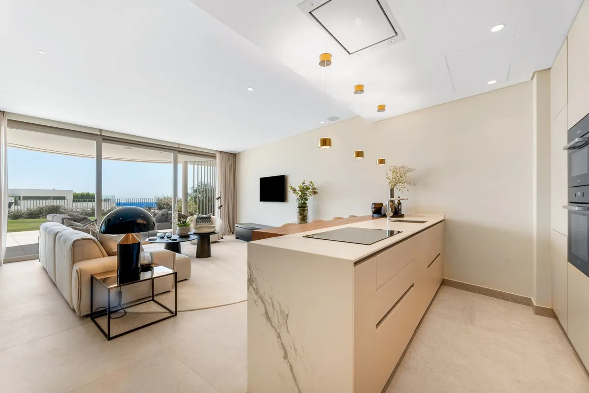 65b30a9e-0d36-4878-98e5-215a1086ff03