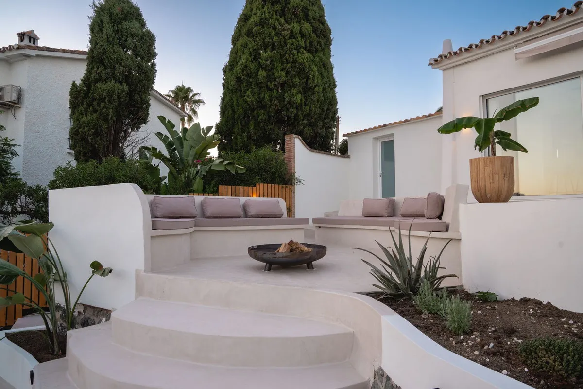 208f04bb-c068-4ac4-afdb-18ffc41b1e03