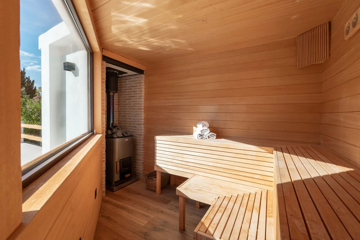 c818a159-a939-48b5-90c8-5e2c7e5729a9