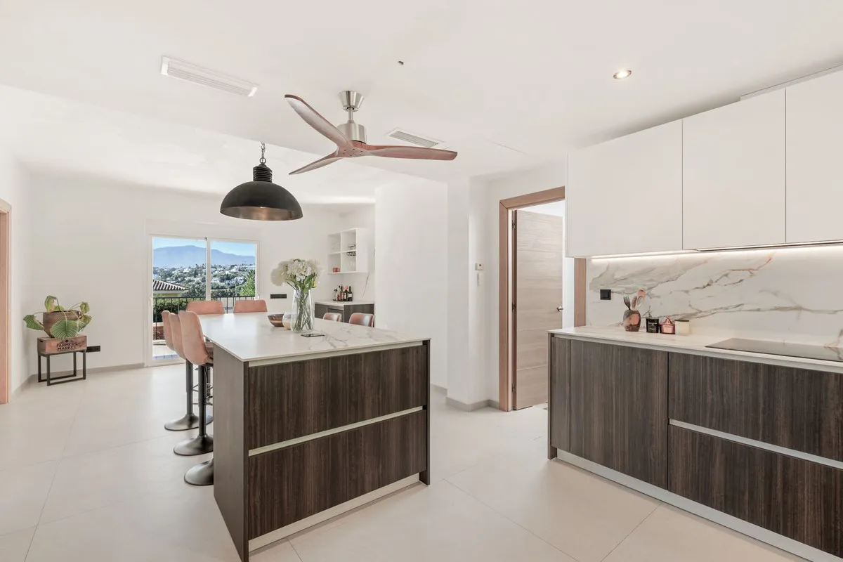 2b0fa756-6627-418e-be9a-33063b8cf3af