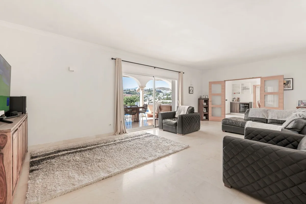 4a970883-502b-4e9a-8265-5f04e092c6ce