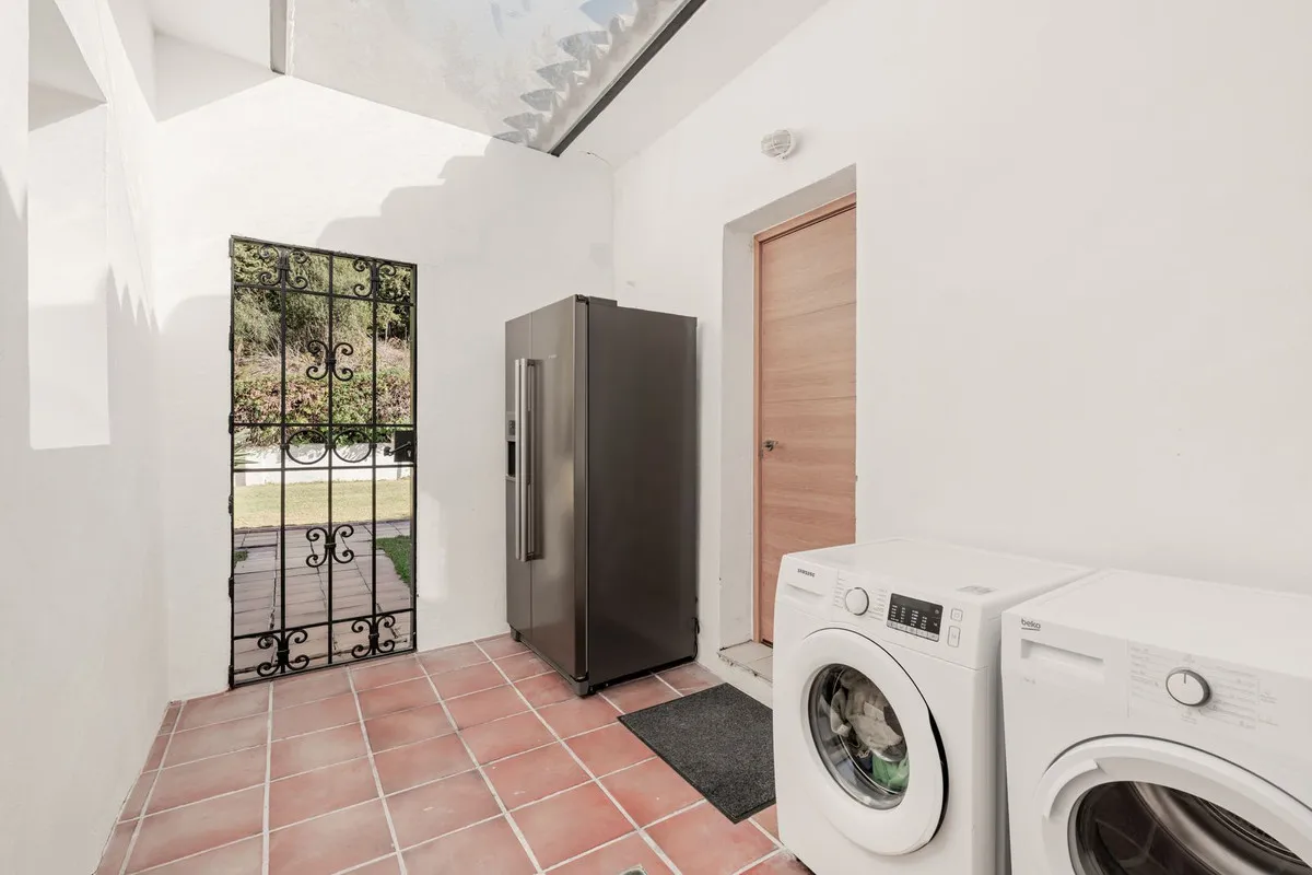 84fcb3ed-8d04-4c6a-b40c-e0a8762f6a10