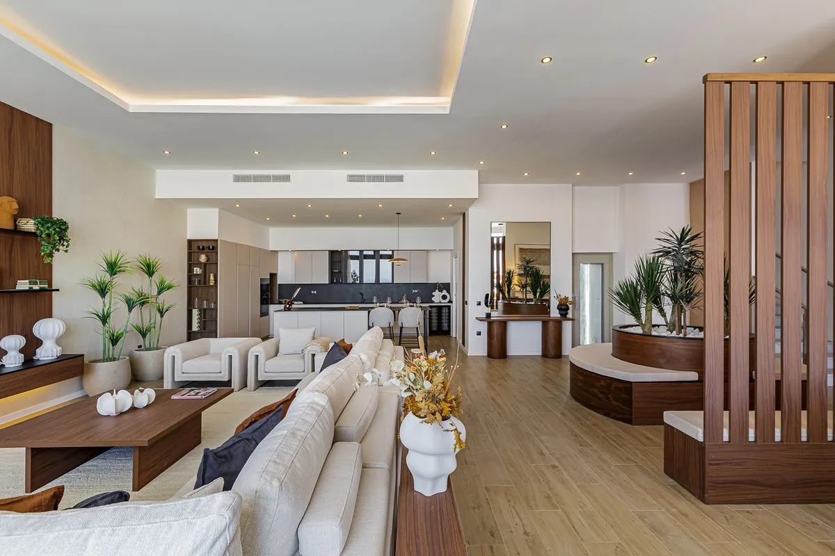 702cd3e7-9e35-43af-a949-7ffb0e43d4f1