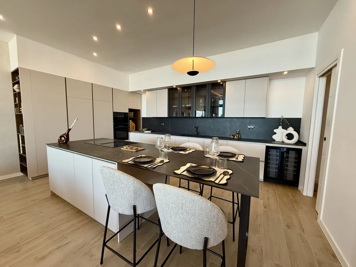 d33d9203-e618-4c41-8507-1ec554948332