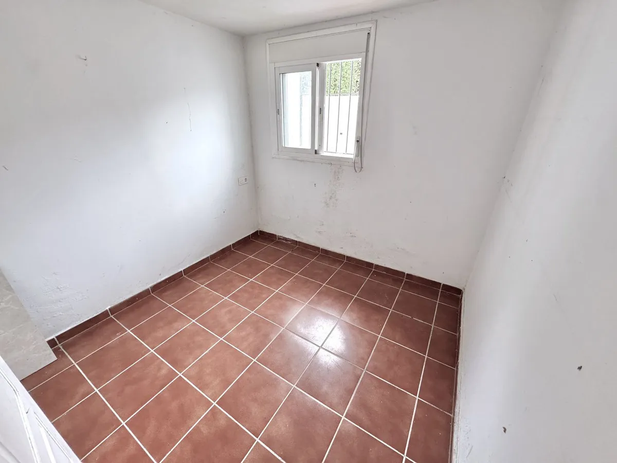 0e96f173-8154-46c8-bcfd-7273f1db0a20