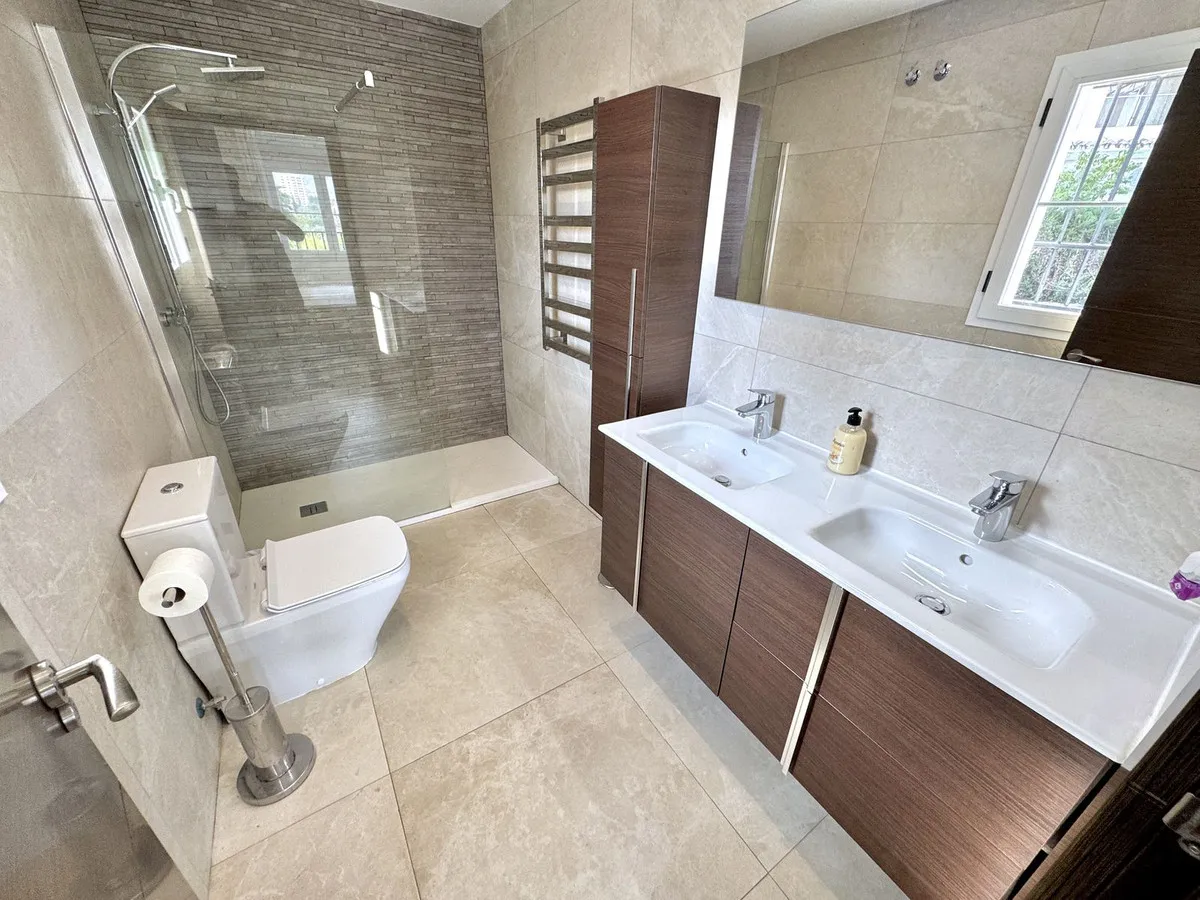 82e47ad1-e8f6-4e73-82f1-5be62e84d704