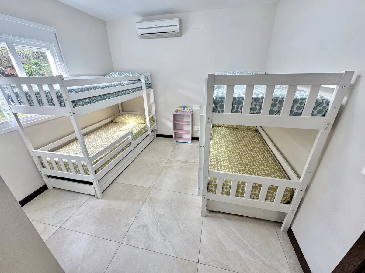 e0b469a6-57dd-4709-ac6b-d95535249398