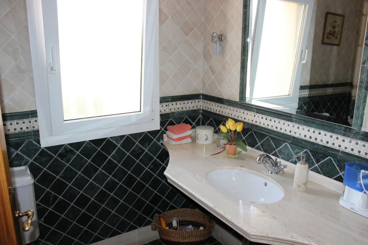 020c91bd-62ad-4f4d-93d9-5d8abee43f3a