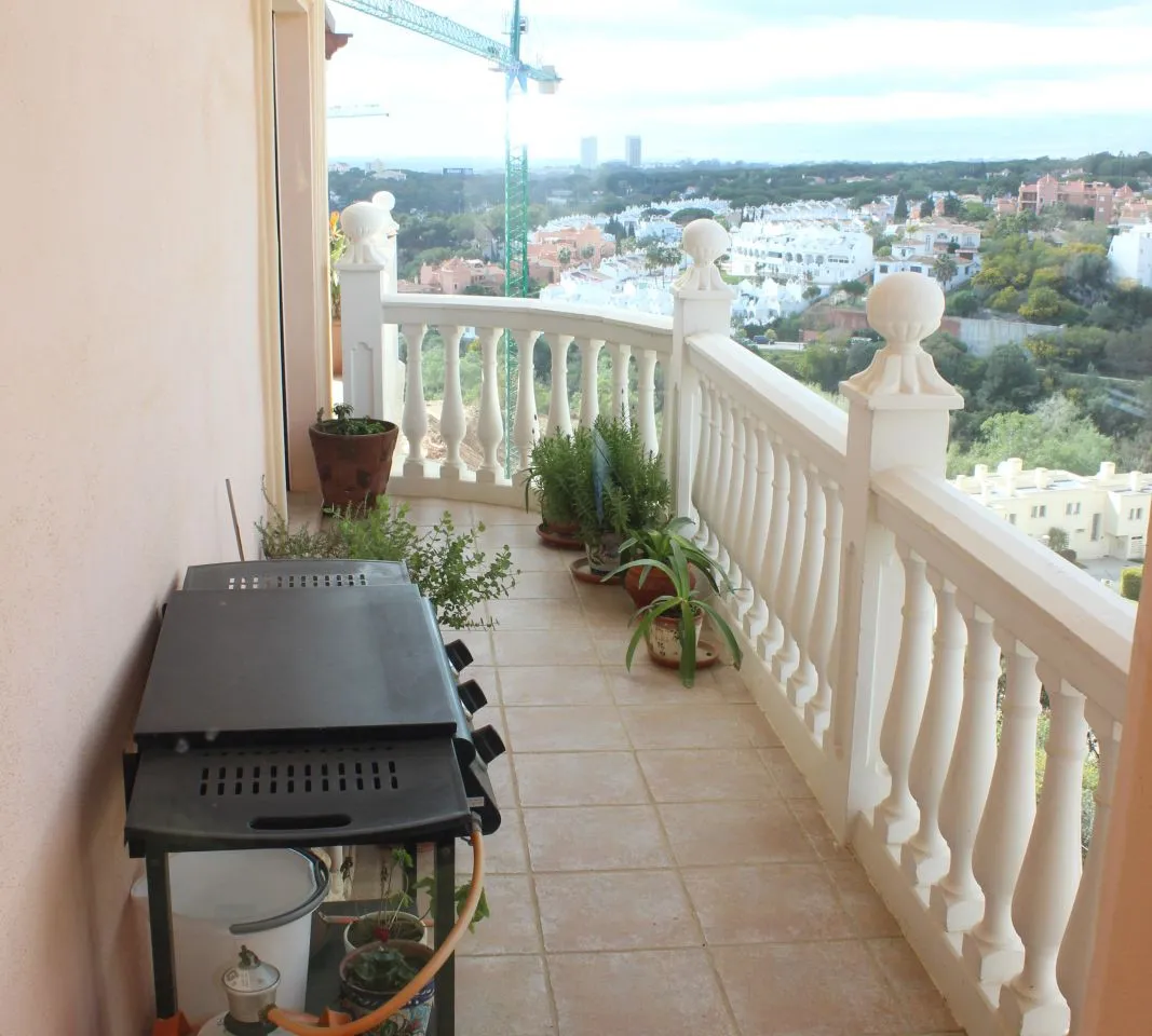 06b9e795-2bcf-46fb-a193-c14678084f4e