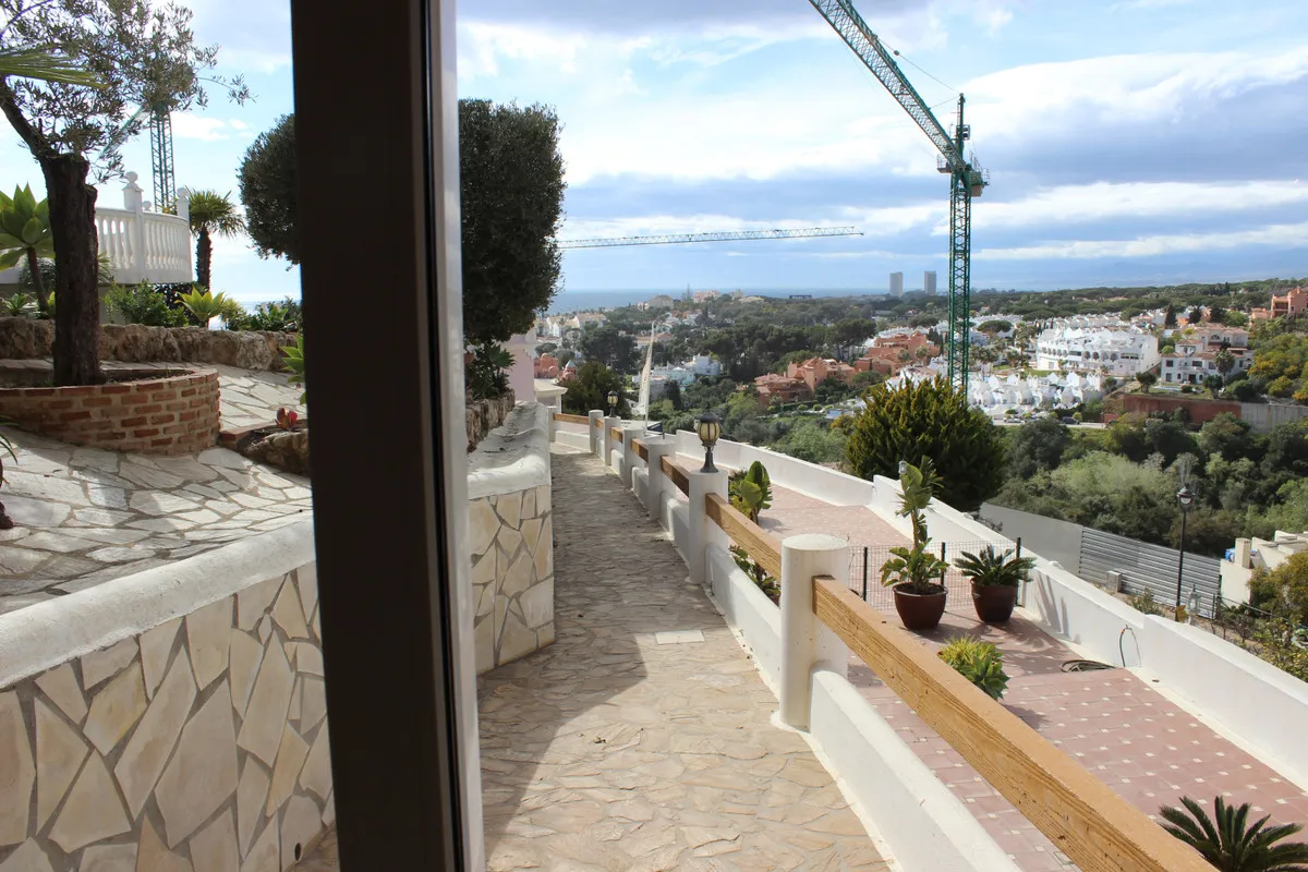 8a8674d6-0388-4910-8b98-3e1f251eff42