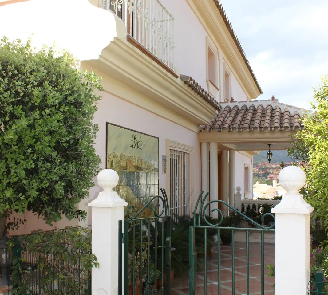 b5ace93a-67a4-4aa3-b7ea-b4f9da6c224d