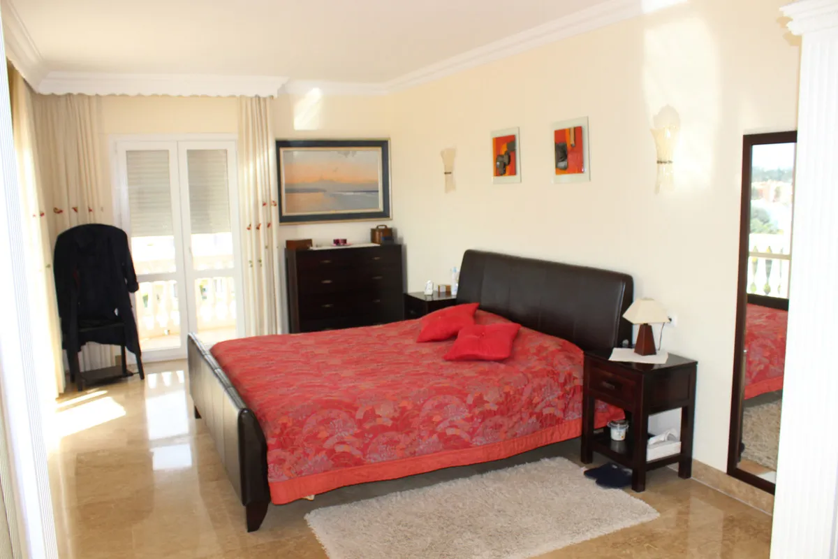 cb3c5a4f-1570-4e47-b7f6-7829ee49360c