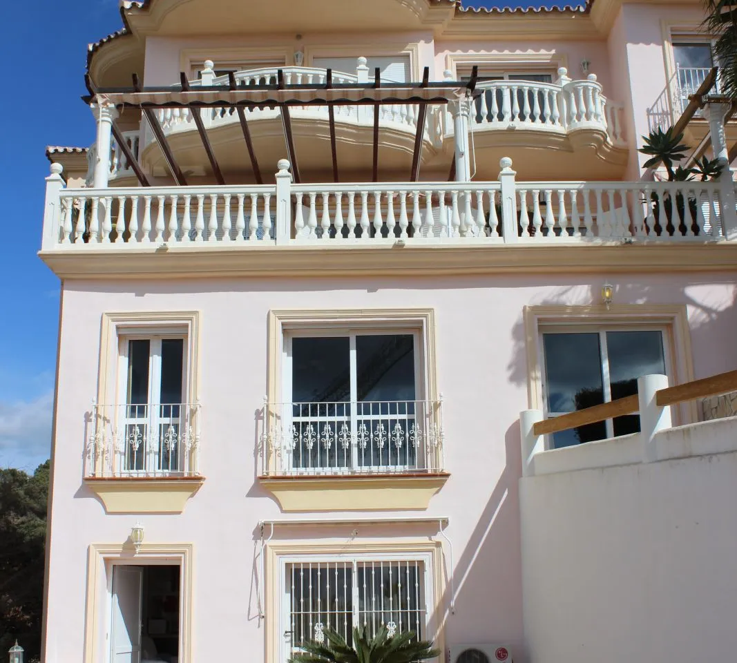 fb1a9145-7ad4-4327-9282-442ecee51d92