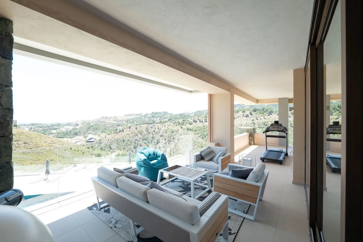 489211a0-2381-4ff5-b769-3be1e02440ad