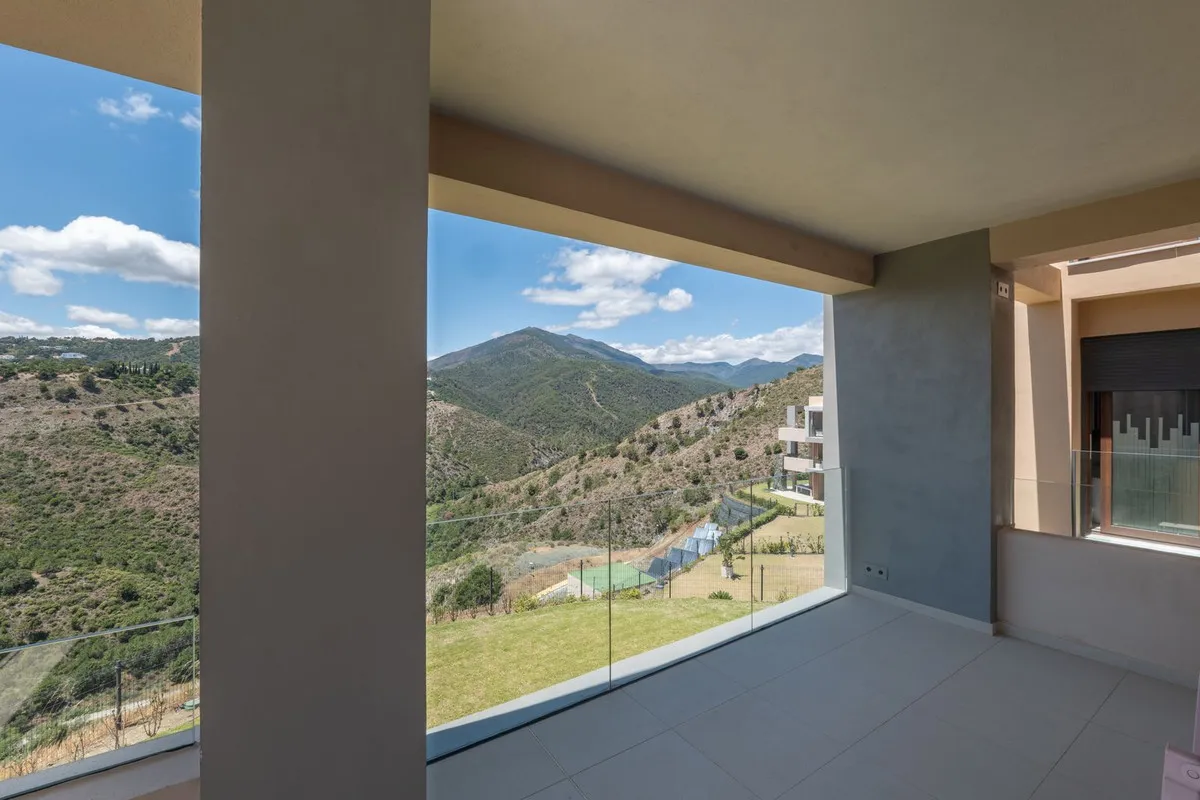 4d9d657d-a9bd-4c66-a51f-af6317845655