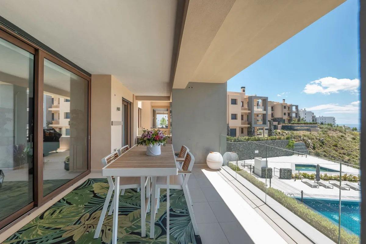 9cc2c4a8-ec99-4087-8405-4b49059fc38c