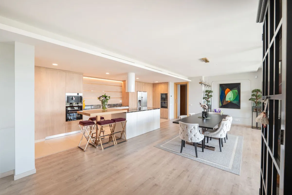 a7522535-8718-48d1-8ee5-d61e73299762