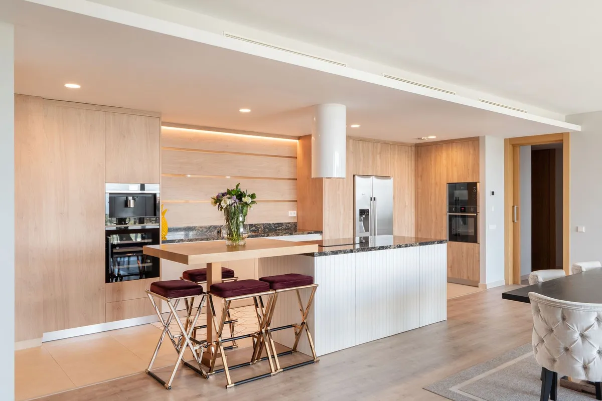 Luxurious 4-Bedroom Apartment in Olivos, la Quinta