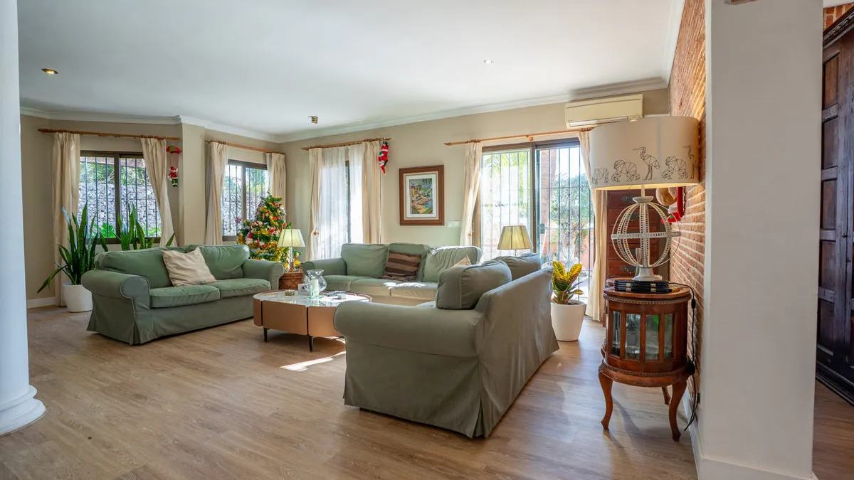 7d035ed4-9482-4136-b613-72478c0c304a