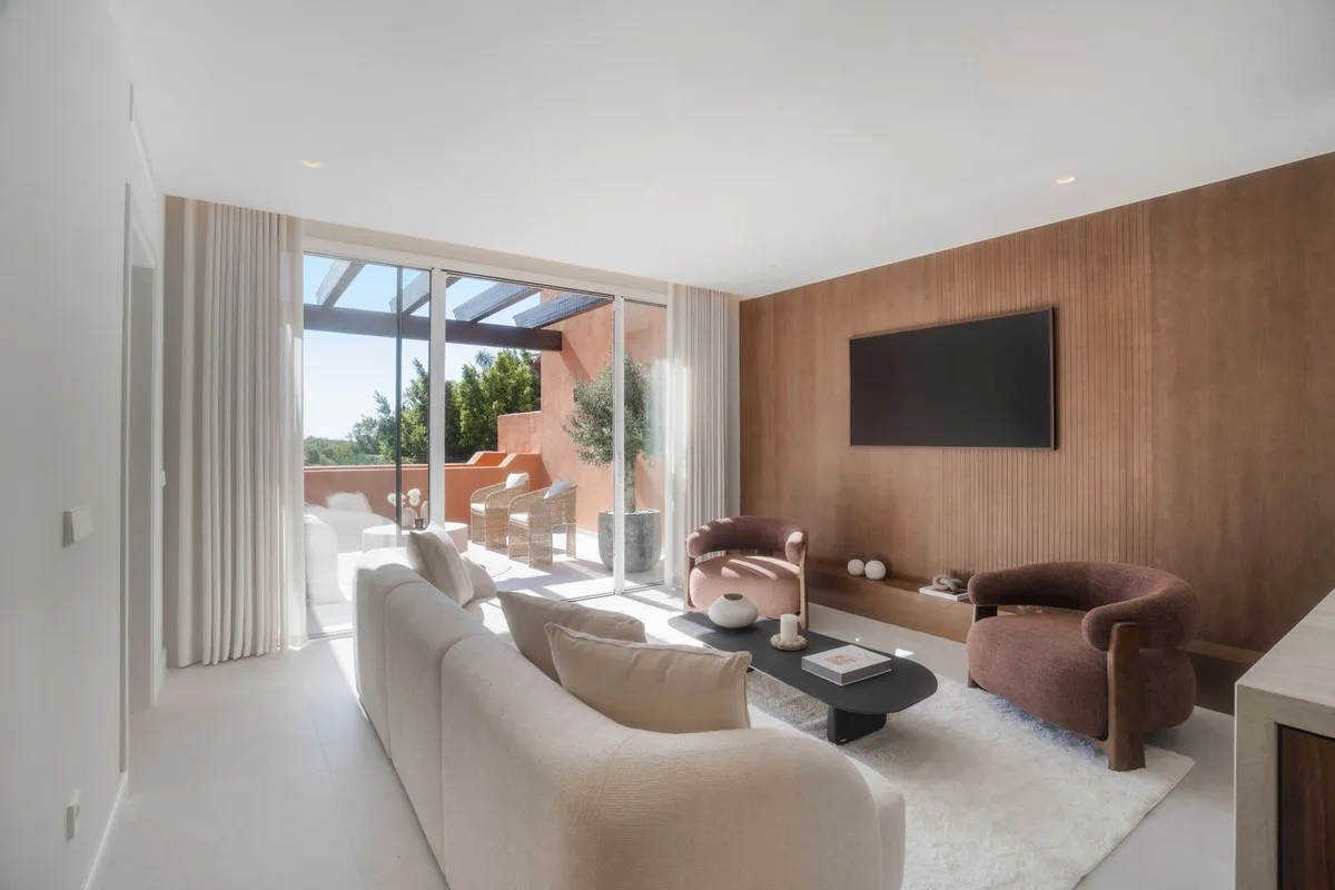 2560ed6a-9ff9-41ec-b851-94685b636c9b