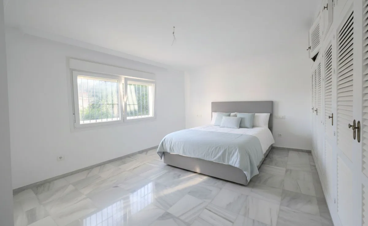 1dafbee8-166a-457b-a0d5-117b1092f3a7