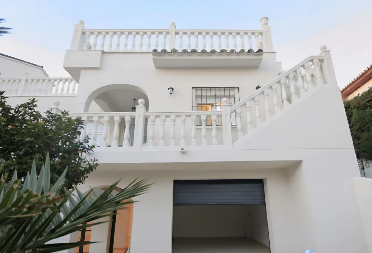 2725d877-4279-4474-8cec-cf8381dd62ce