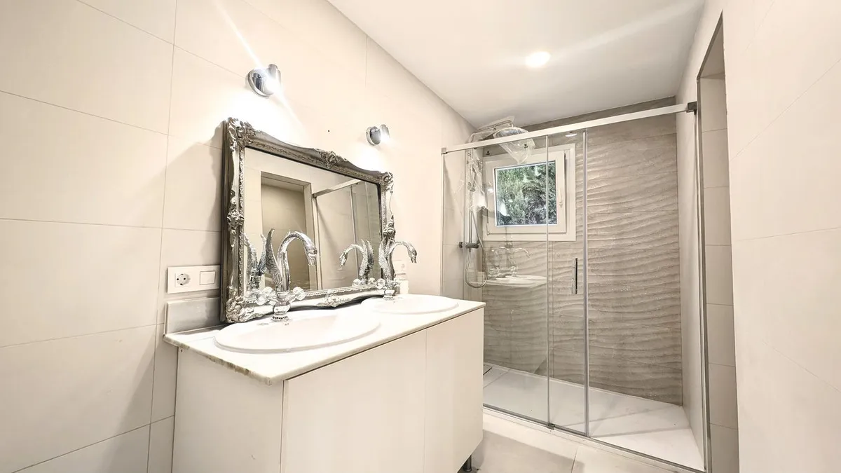 958be132-433e-4cab-ae54-fb6619775fca